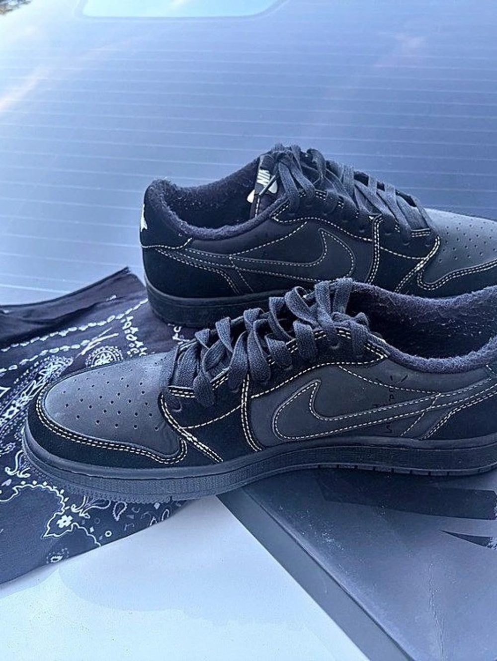 Nike Air Jordan 1 Low Sneakers Black US 11 Like New